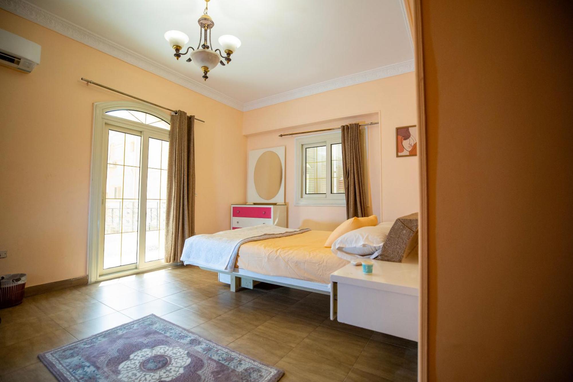 Quiet & Comfortable Apartment In New Cairo'S Heart Exterior photo